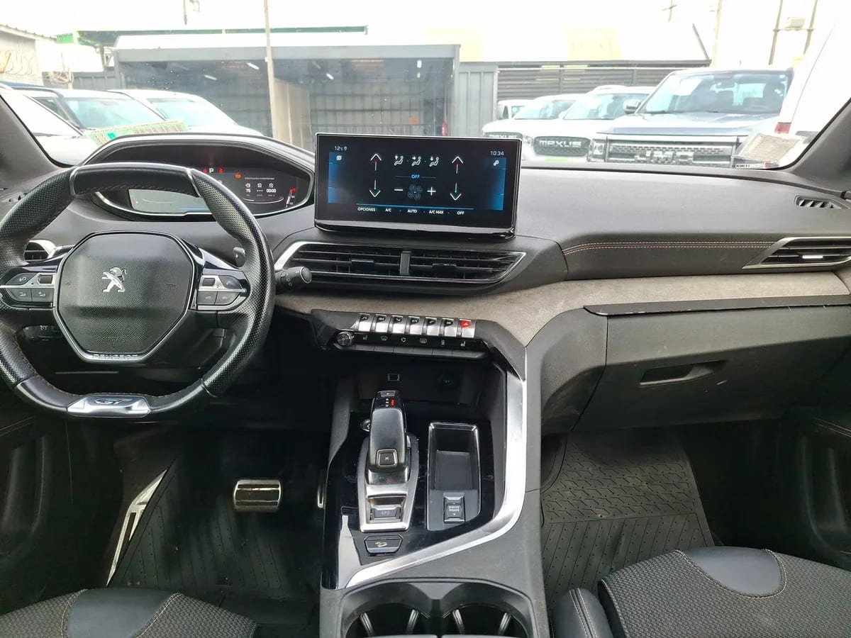 Peugeot 5008 1.6 Gt Puretech 180 4x2 Eat8 5p año 2023
