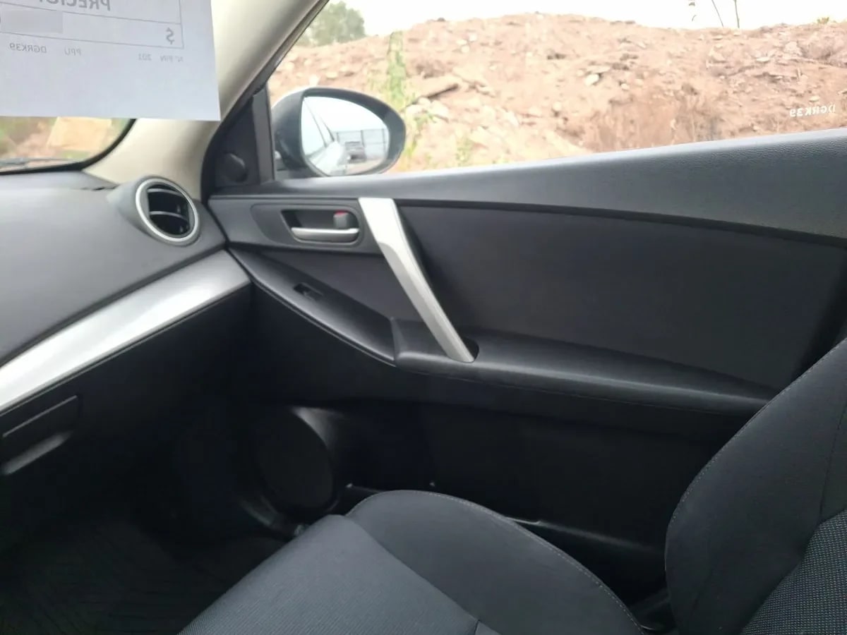 Mazda 3 2.0 Sport R 4x2 Te Mt 5p año 2011