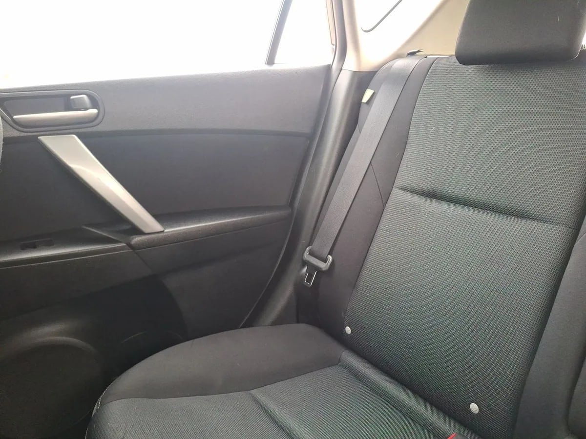 Mazda 3 2.0 Sport R 4x2 Te Mt 5p año 2011