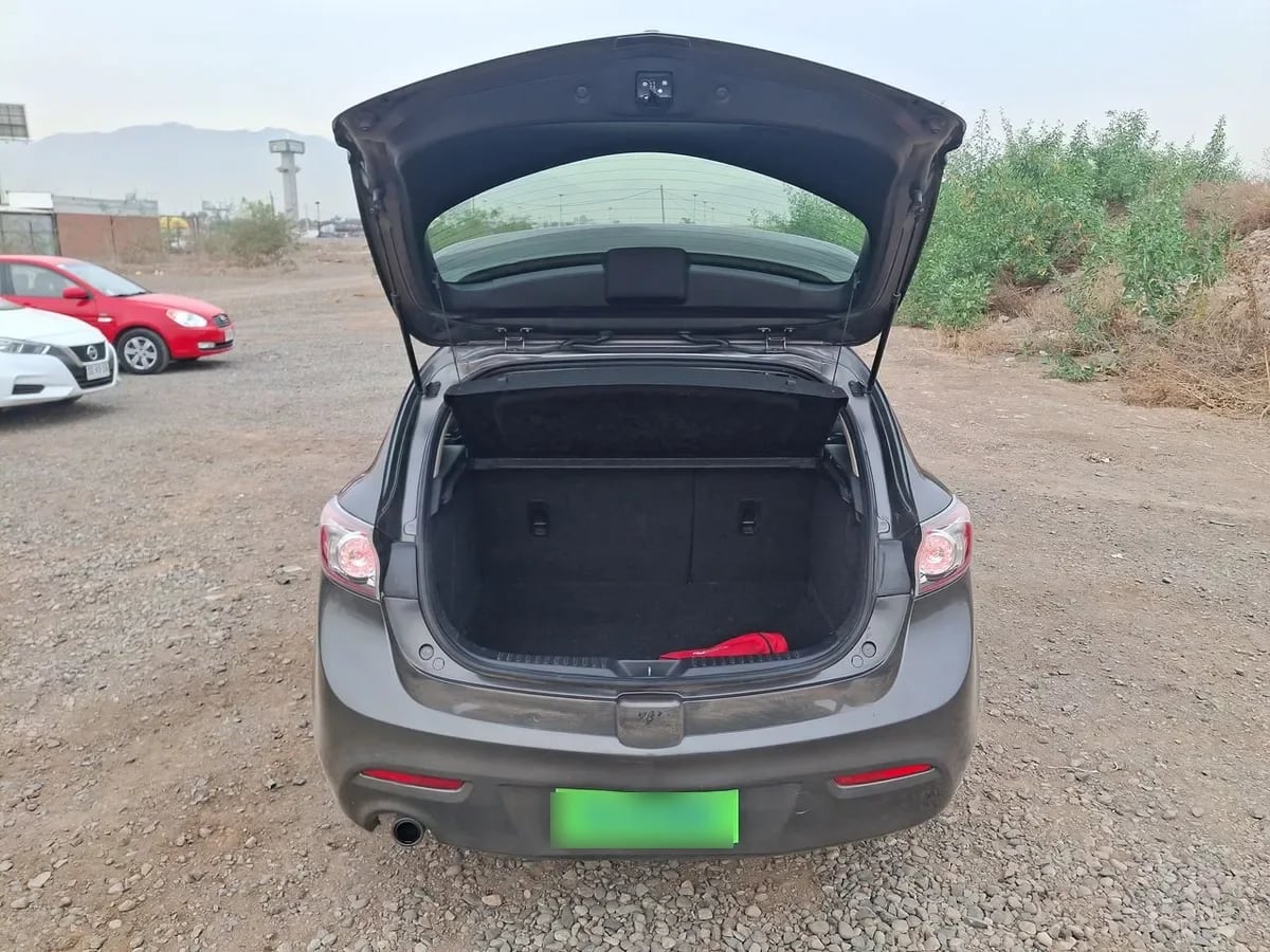 Mazda 3 2.0 Sport R 4x2 Te Mt 5p año 2011