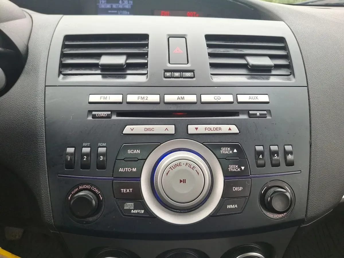 Mazda 3 2.0 Sport R 4x2 Te Mt 5p año 2011