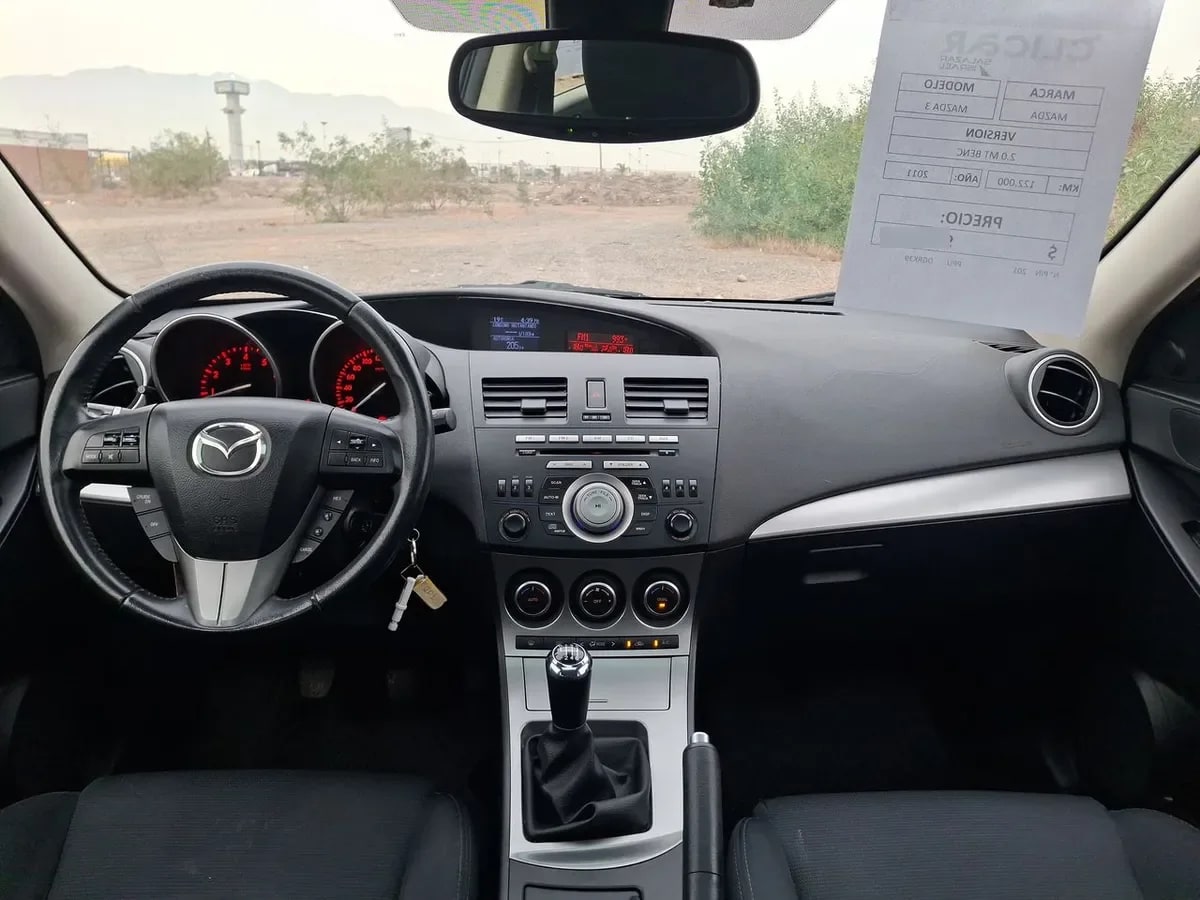 Mazda 3 2.0 Sport R 4x2 Te Mt 5p año 2011