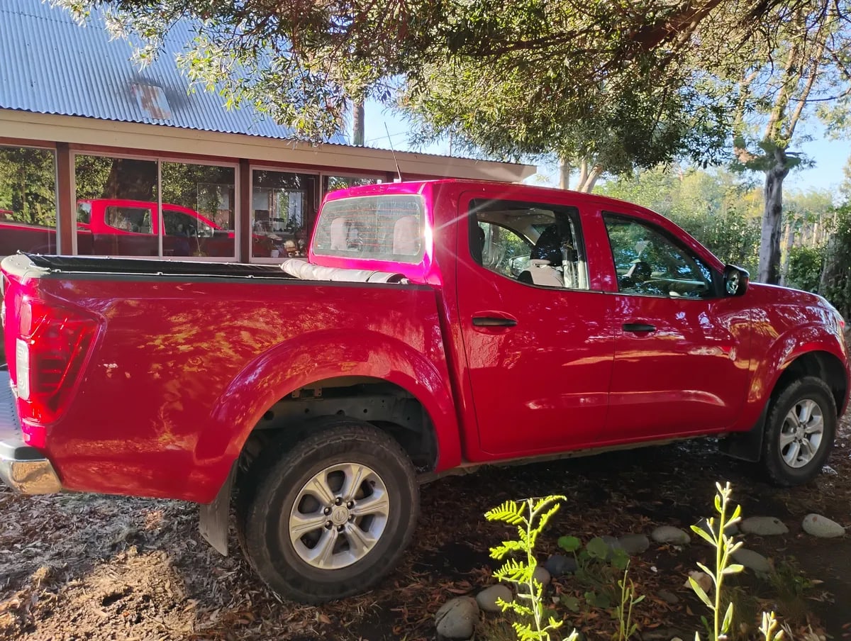 NISSAN NP300 2.3 Dc Se Mt Diesel 4x4 año 2019