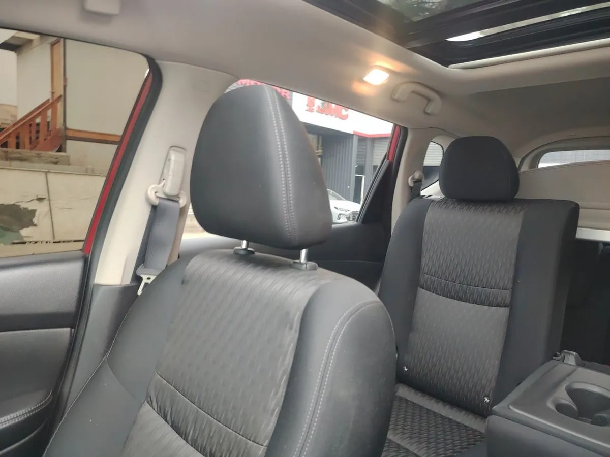 Nissan X-Trail 2.5 Advance 4x2 3row Cvt At 5p año 2023