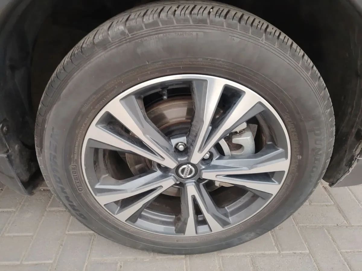 Nissan X-Trail 2.5 Advance 4x2 3row Cvt At 5p año 2023