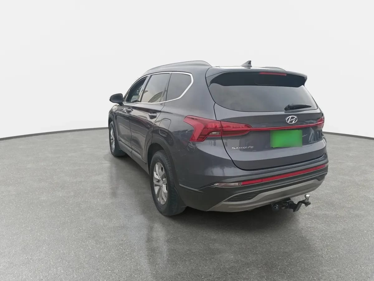 Hyundai Santa Fe 2.5 Plus Fl 4x2 At 5p año 2022