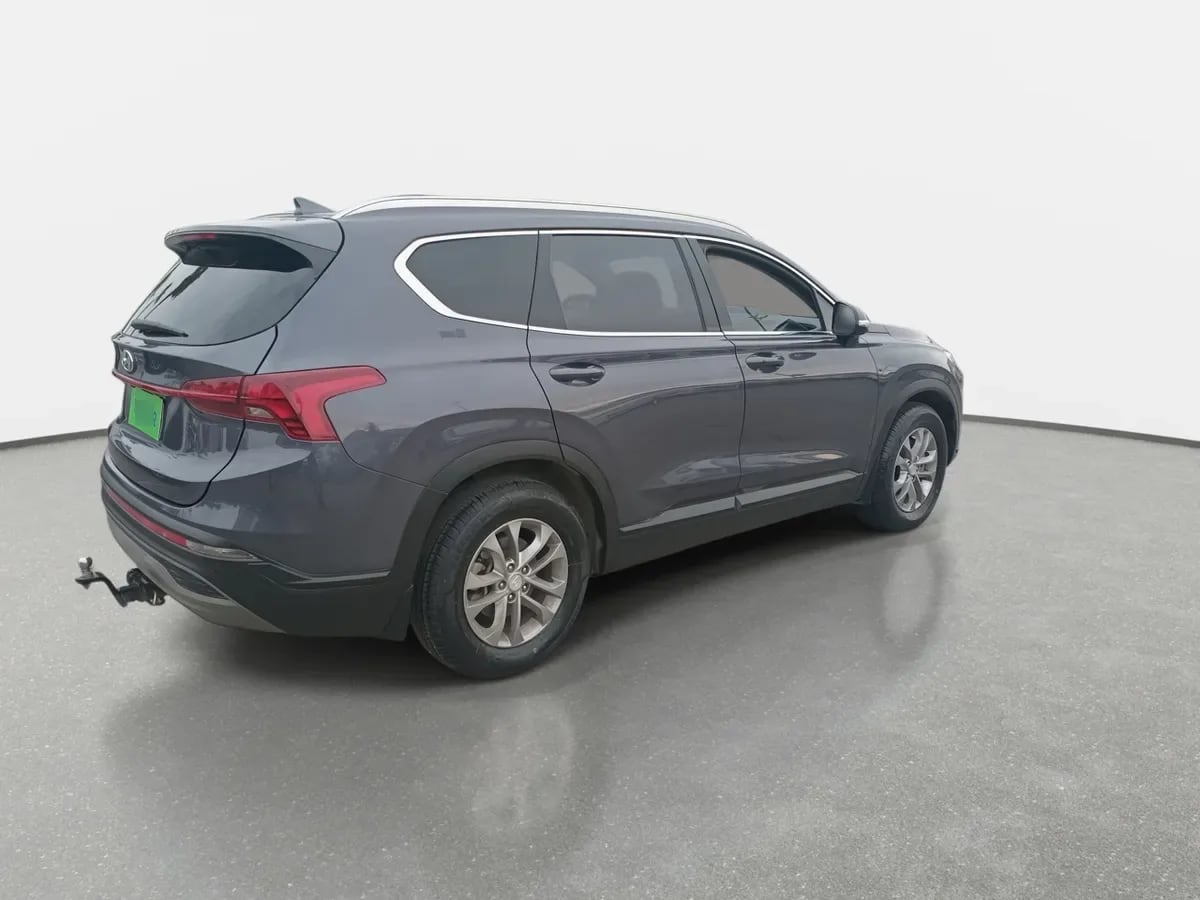 Hyundai Santa Fe 2.5 Plus Fl 4x2 At 5p año 2022