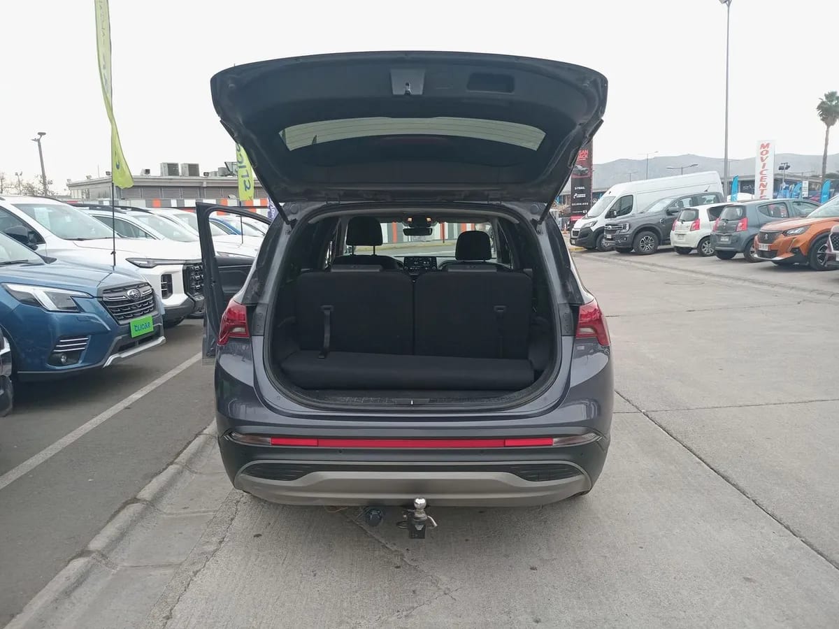 Hyundai Santa Fe 2.5 Plus Fl 4x2 At 5p año 2022