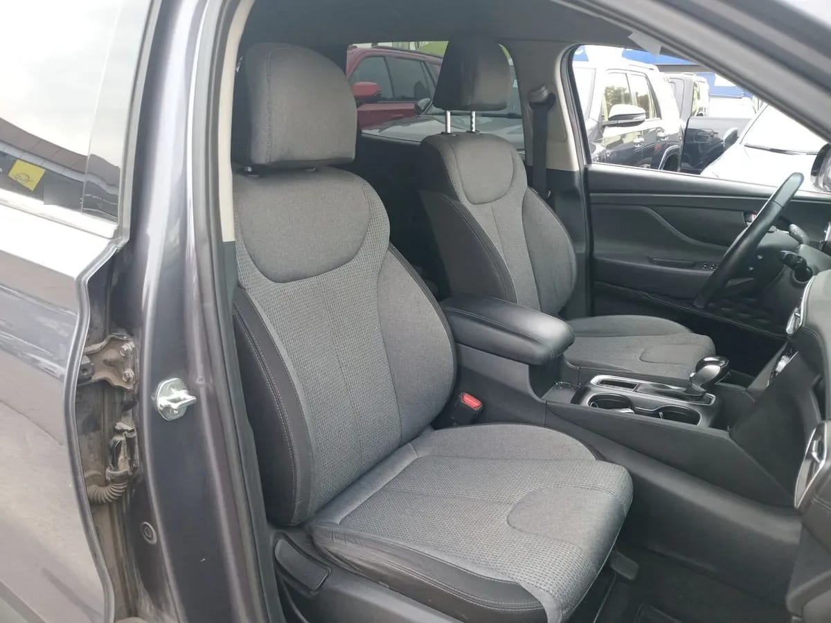 Hyundai Santa Fe 2.5 Plus Fl 4x2 At 5p año 2022