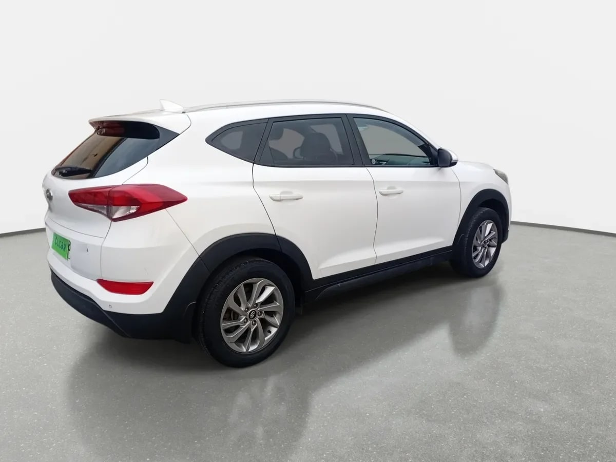Hyundai Tucson 2.0 Gl Advance Nav 4x2 6at 5p año 2017