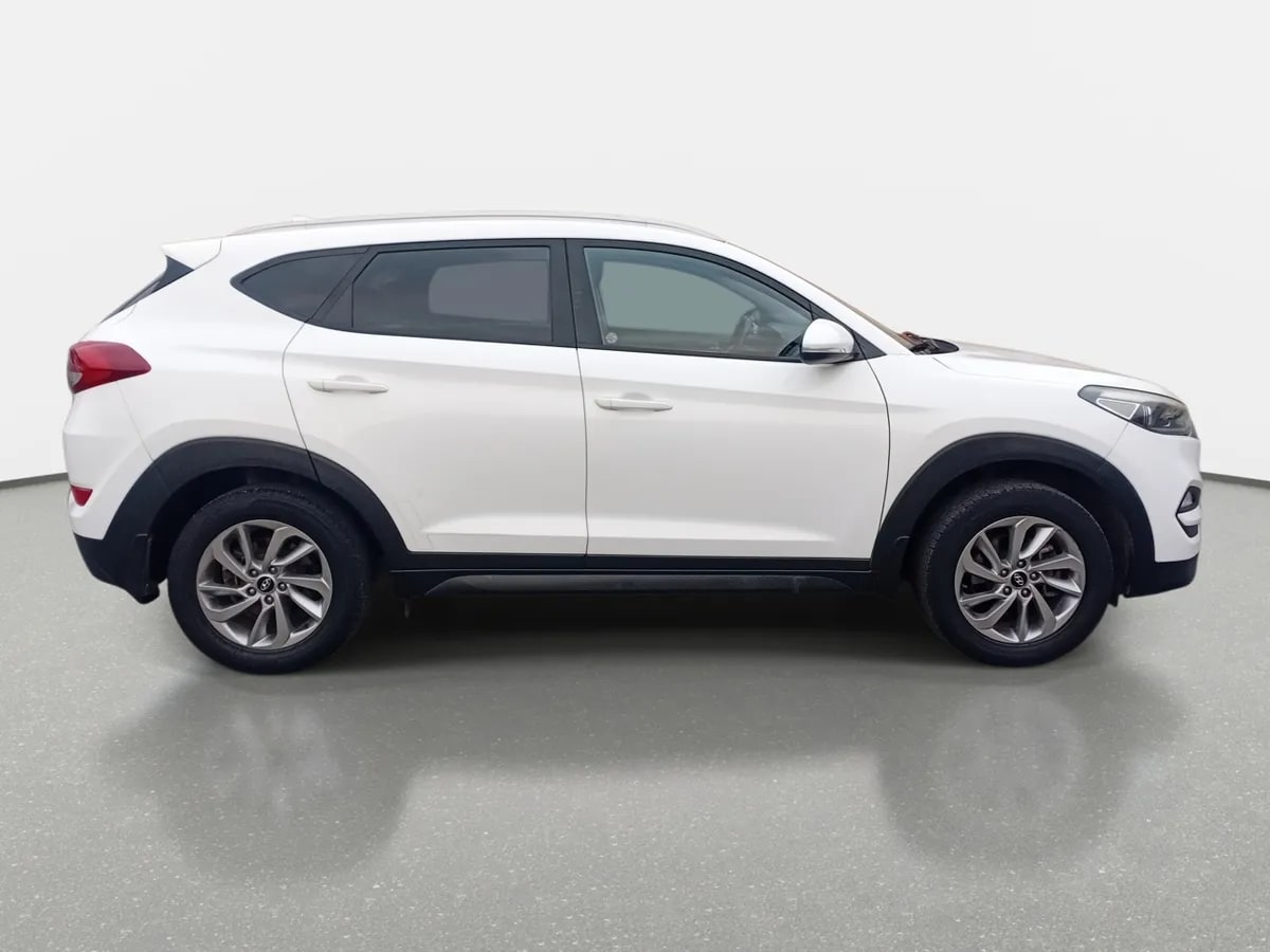 Hyundai Tucson 2.0 Gl Advance Nav 4x2 6at 5p año 2017