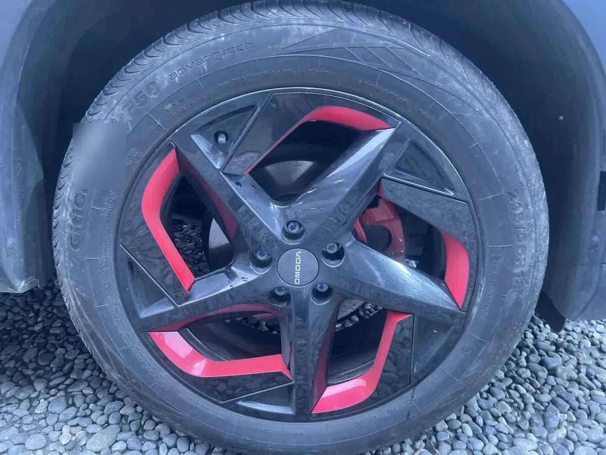 Omoda C5 1.5t Luxury 4x2 Cvt At 5p año 2025