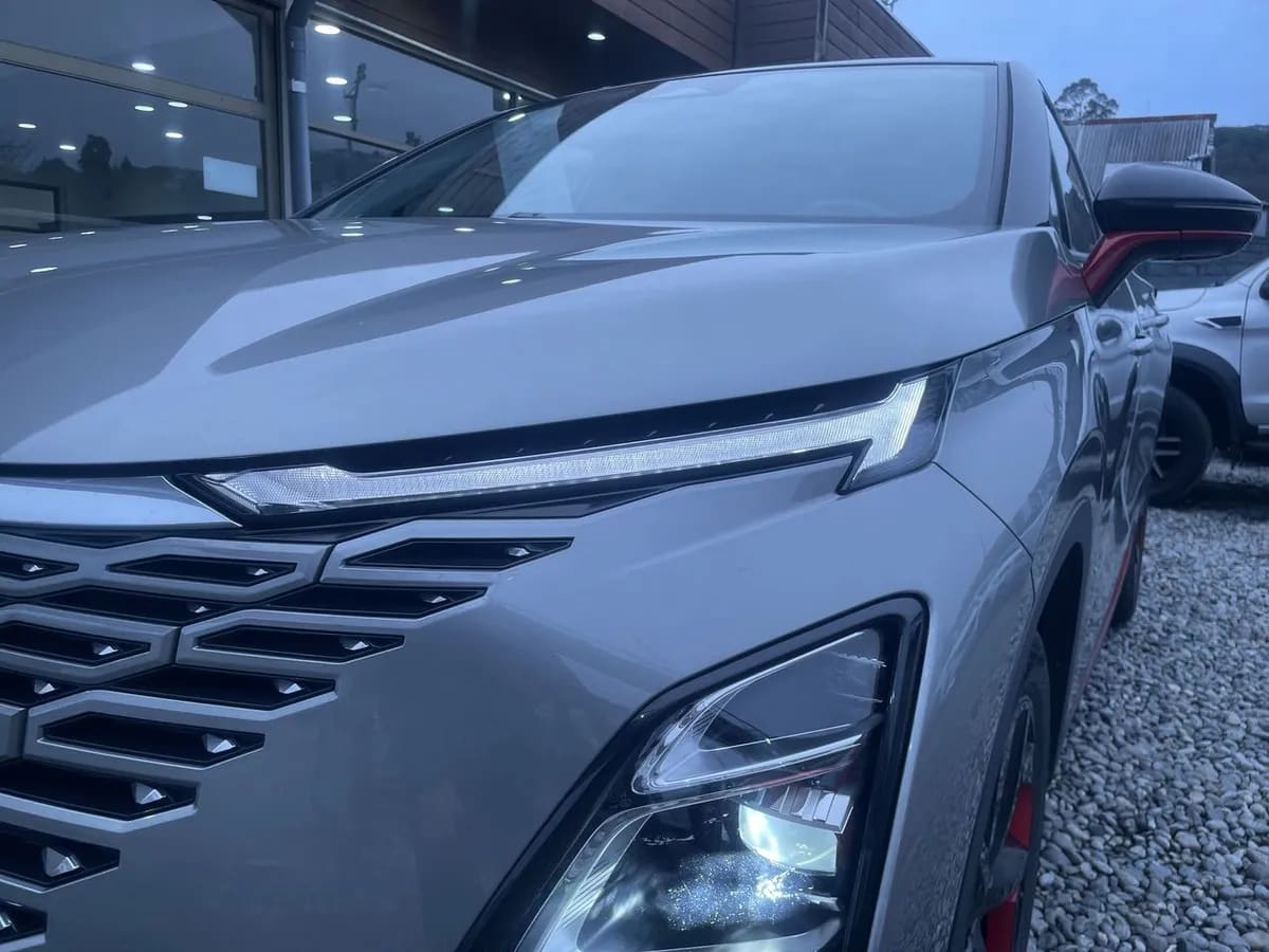 Omoda C5 1.5t Luxury 4x2 Cvt At 5p año 2025