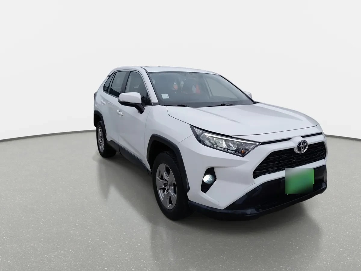 Toyota Rav 4 2.0 Le 4x2 Mt 5p año 2022