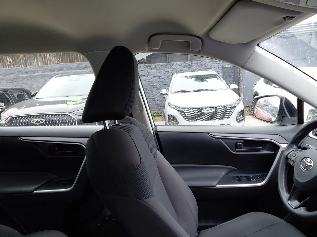 Toyota Rav 4 2.0 Le 4x2 Mt 5p año 2022