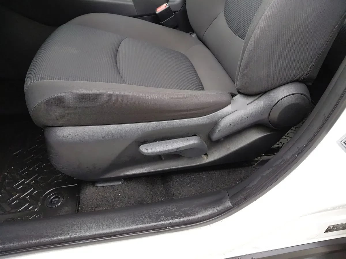 Toyota Rav 4 2.0 Le 4x2 Mt 5p año 2022