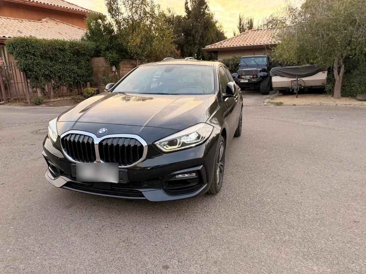BMW 118 1.5 Sport Plus At año 2021