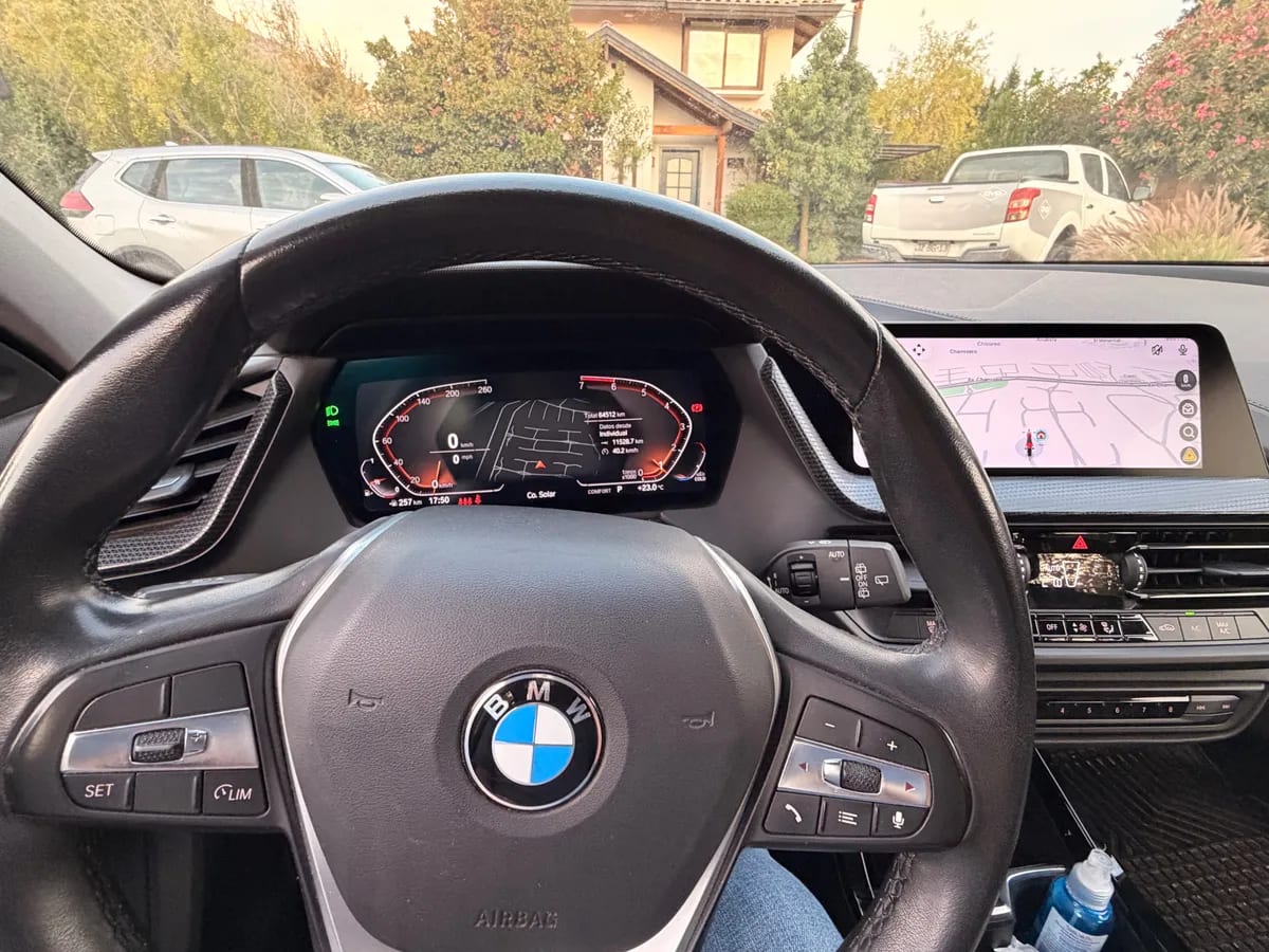 BMW 118 1.5 Sport Plus At año 2021