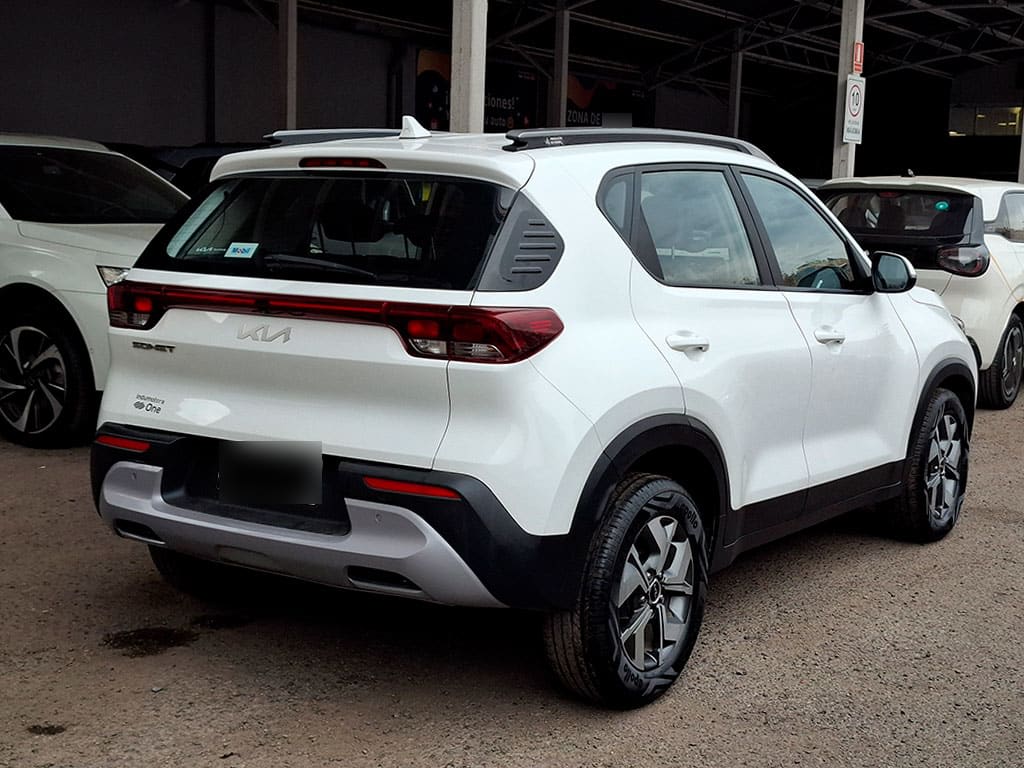 Kia Sonet Ex 1.5l 6mt Acc Plus año 2022