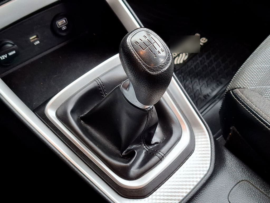 Kia Sonet Ex 1.5l 6mt Acc Plus año 2022
