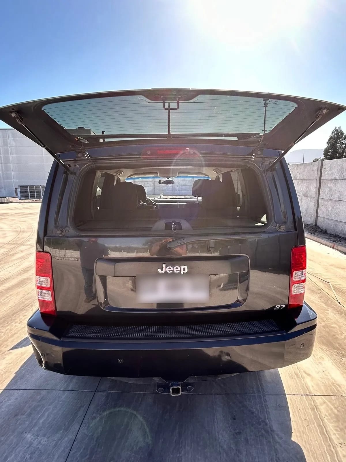 JEEP CHEROKEE 3.7 Liberty Limited At 4x2 año 2012