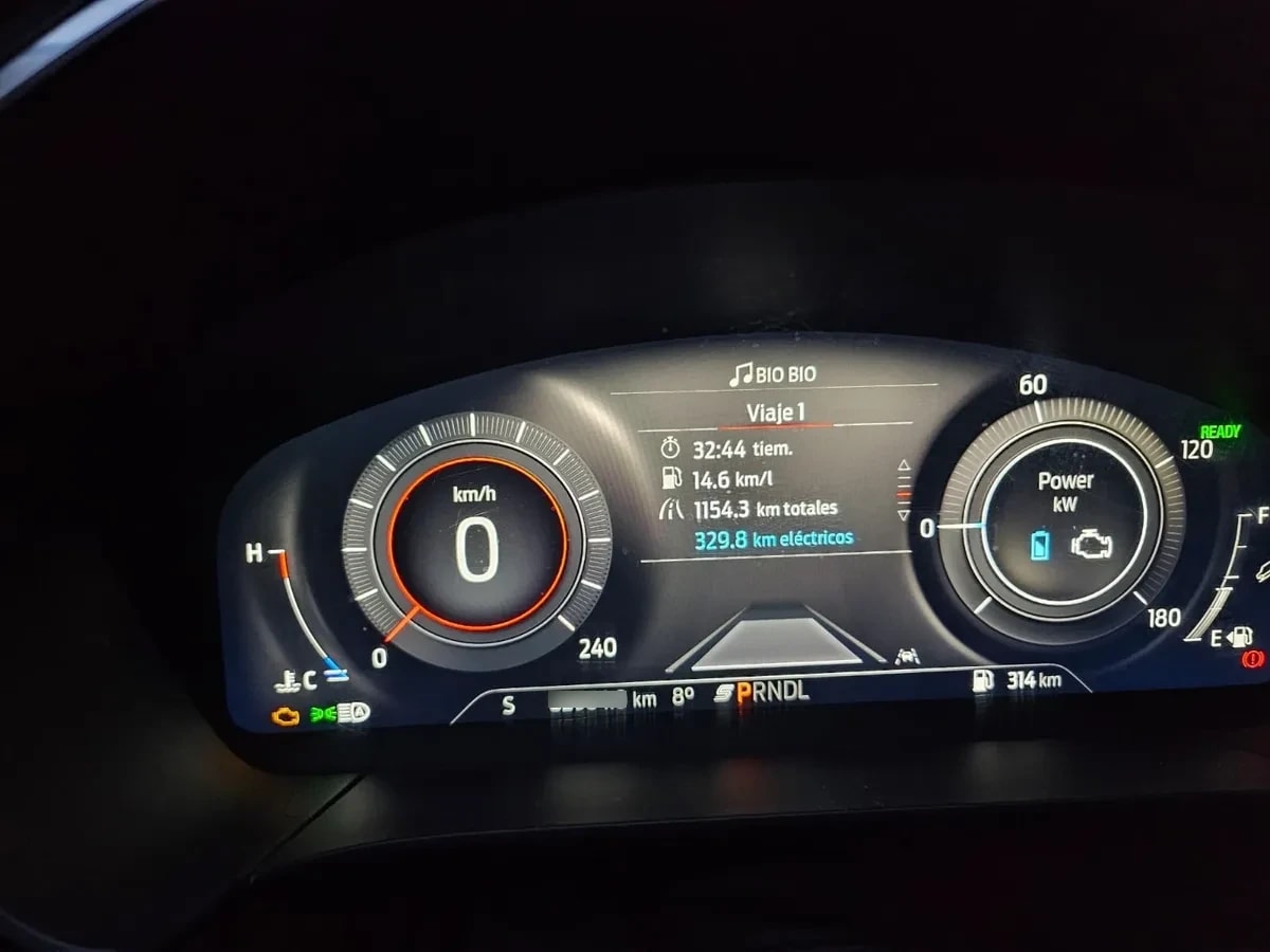 FORD ESCAPE 2.5 Titanium Hev At 4x4 Hibrido año 2022