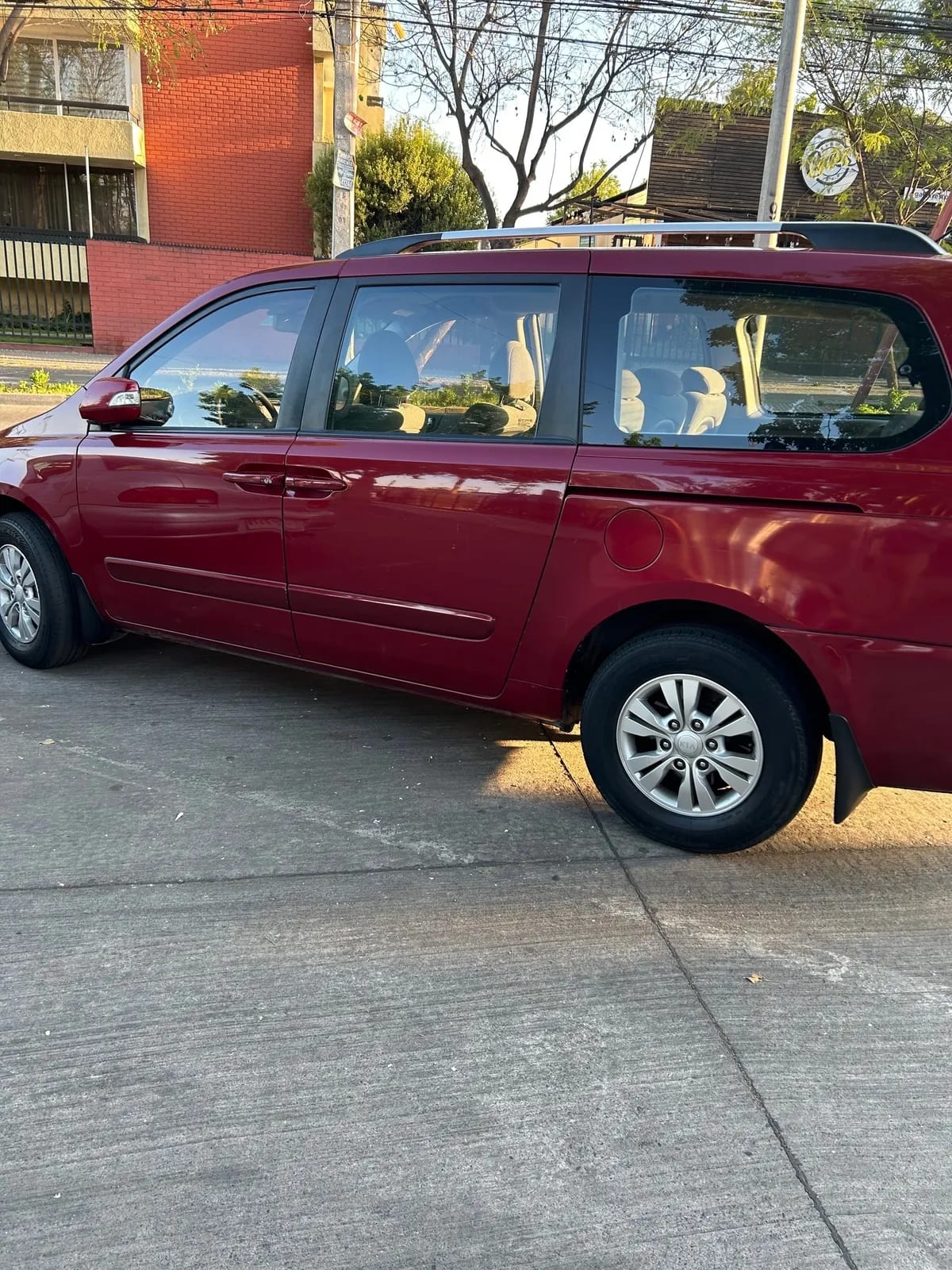 KIA MOTORS GRAND CARNIVAL 2.9 Ex Limited At Diesel año 2014