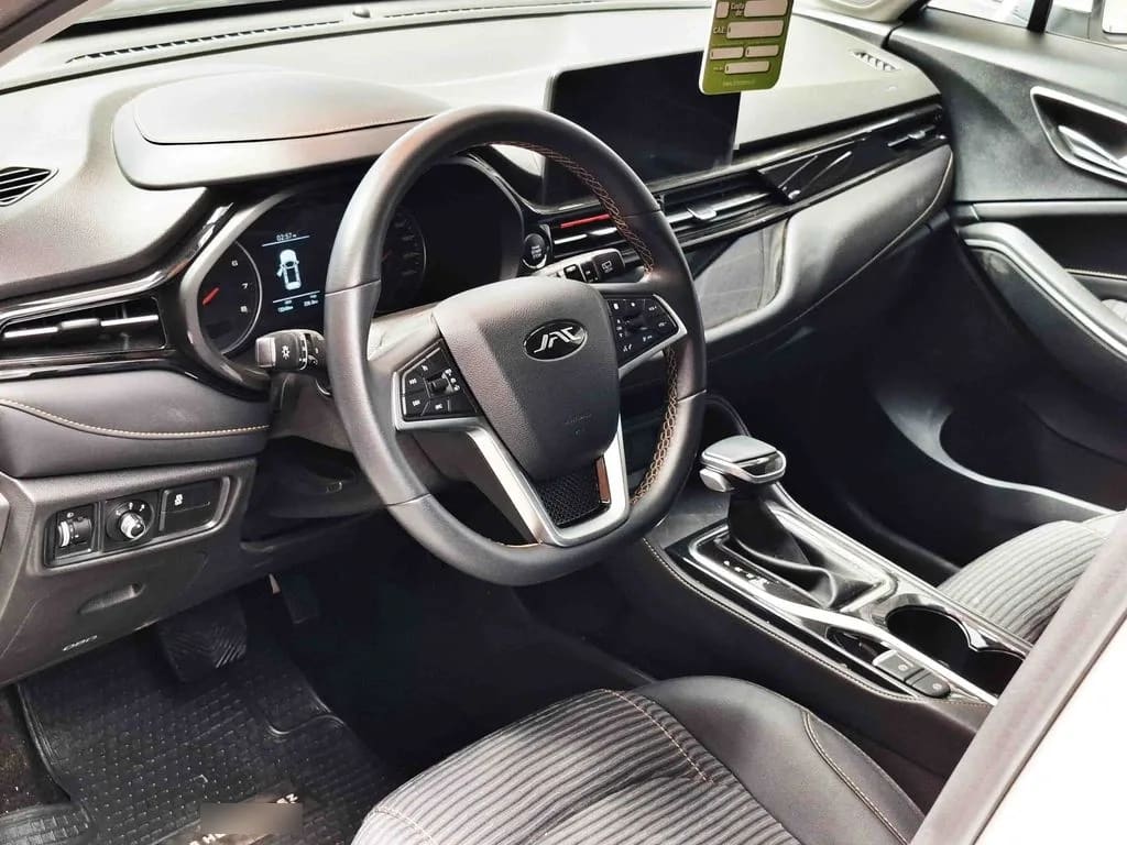 JAC Js4 Luxury año 2025