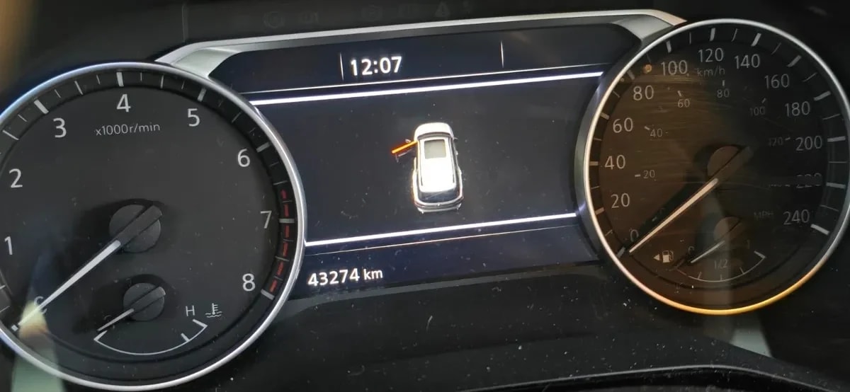Nissan Pathfinder 3.5 Exclusive At 4x4 año 2023