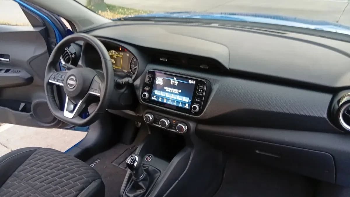Nissan Kicks 1.6 Advance 4x2 Mt 5p año 2024