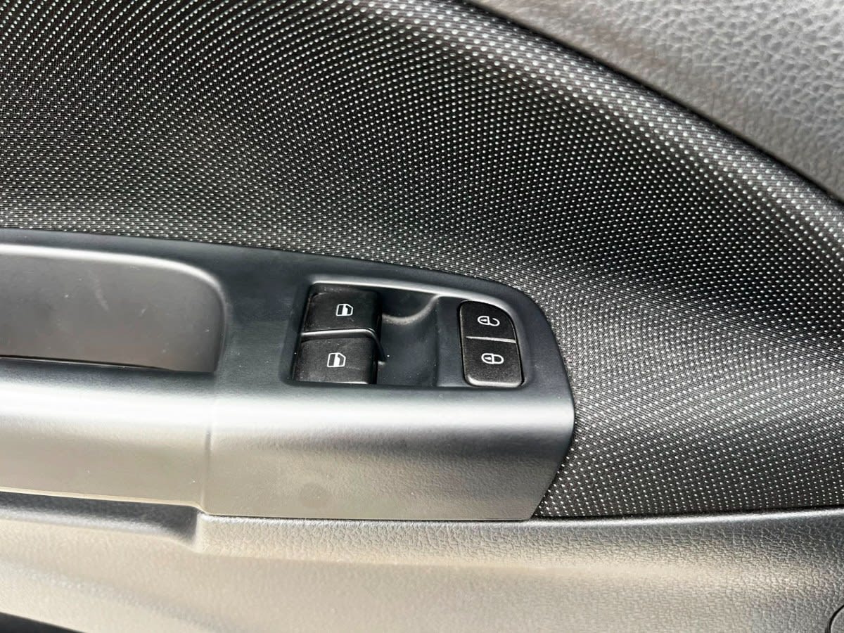 Volkswagen Gol Trendline 1.6 Mt año 2021