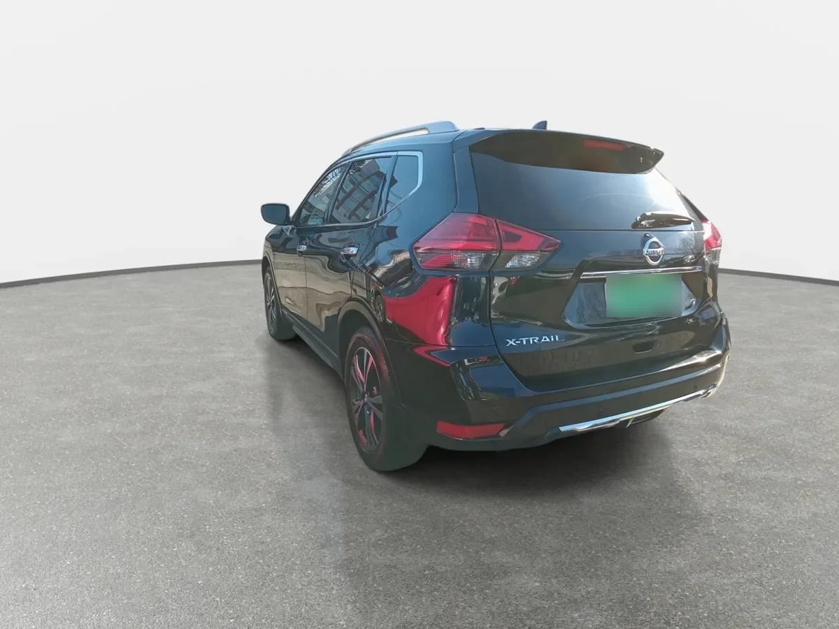 Nissan X-Trail 2.5 Advance 4x2 3row Cvt At 5p año 2023
