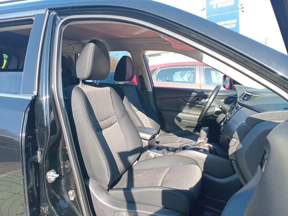 Nissan X-Trail 2.5 Advance 4x2 3row Cvt At 5p año 2023