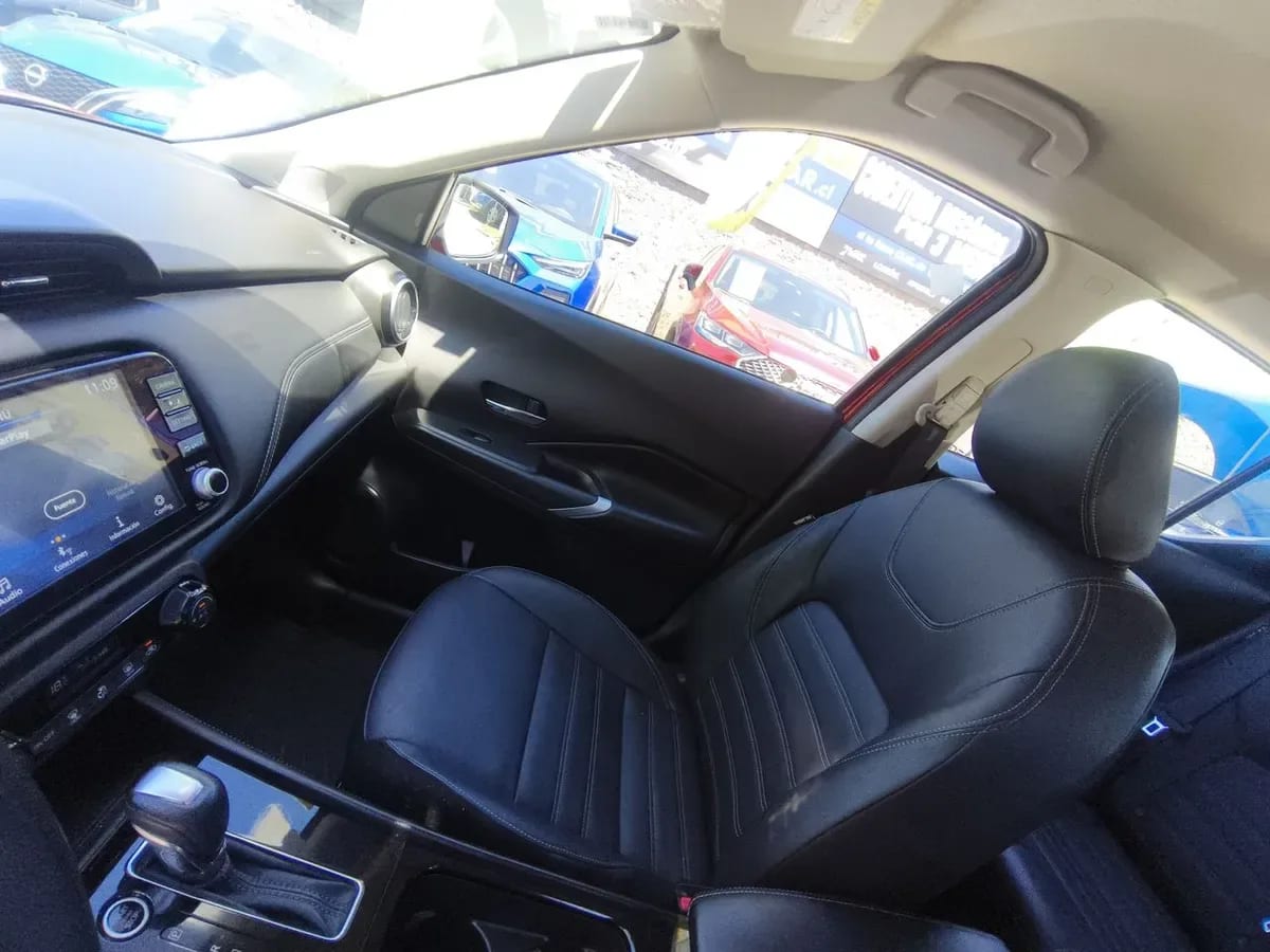 Nissan Kicks 1.6 Exclusive 4x2 Cvt At 5p año 2025