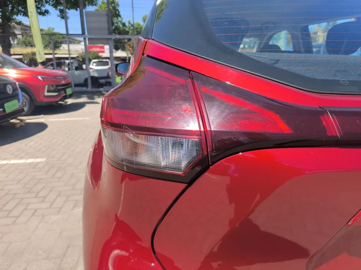 Nissan Kicks 1.6 Exclusive 4x2 Cvt At 5p año 2025