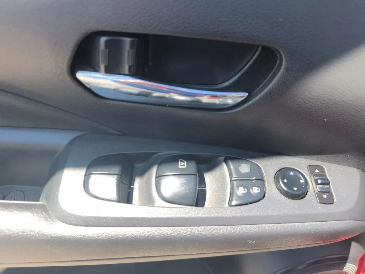 Nissan Kicks 1.6 Exclusive 4x2 Cvt At 5p año 2025