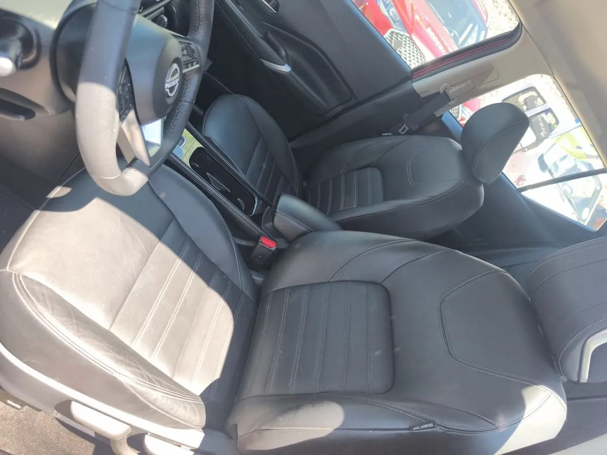 Nissan Kicks 1.6 Exclusive 4x2 Cvt At 5p año 2025