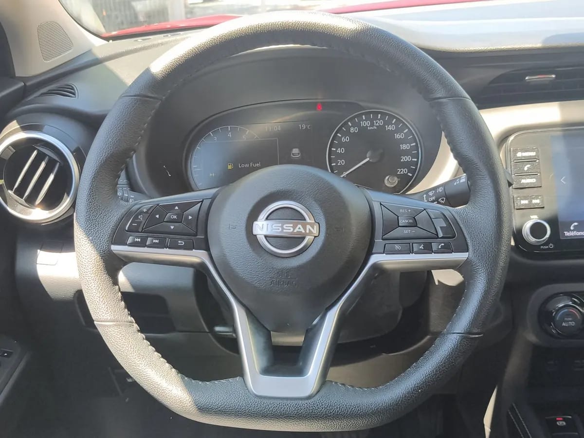 Nissan Kicks 1.6 Exclusive 4x2 Cvt At 5p año 2025