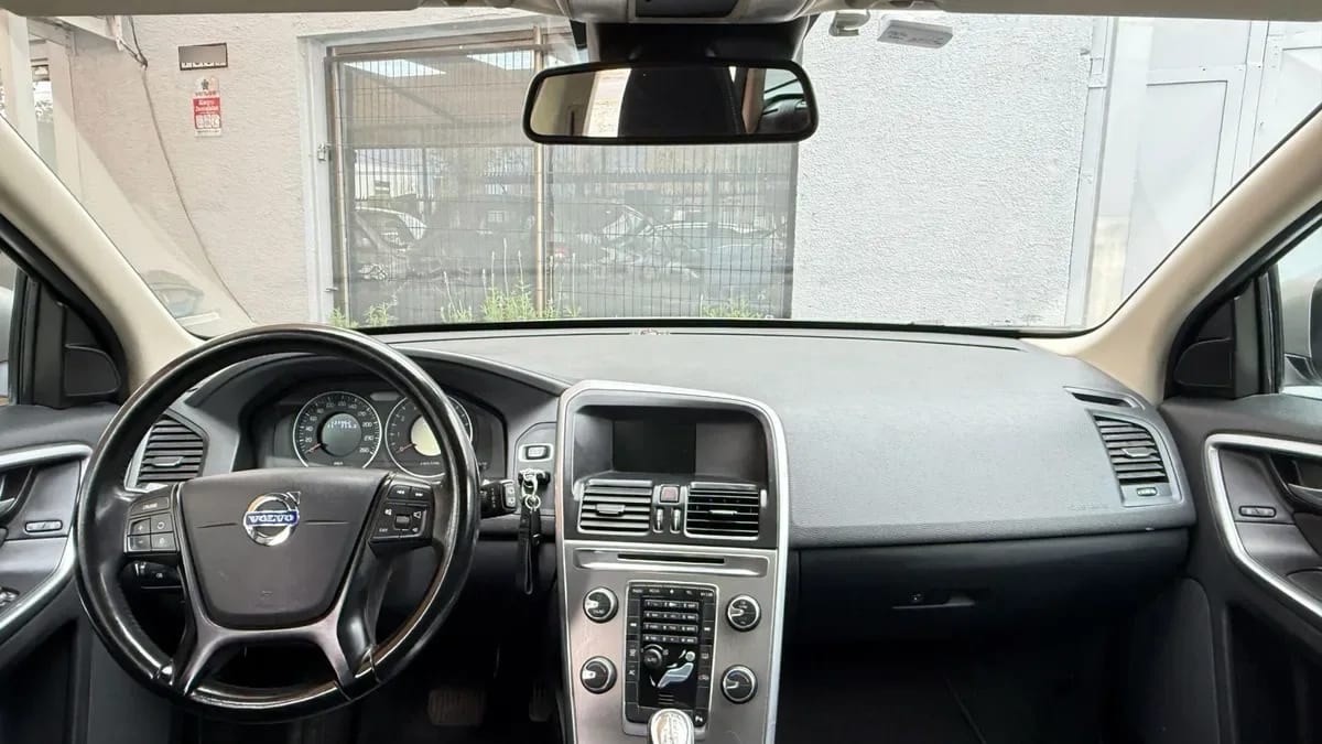 Volvo Xc60 2.0 T5 Comfort 4x2 At año 2014