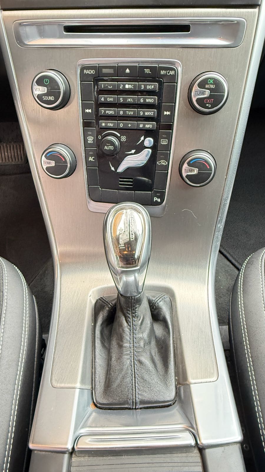 Volvo Xc60 2.0 T5 Comfort 4x2 At año 2014