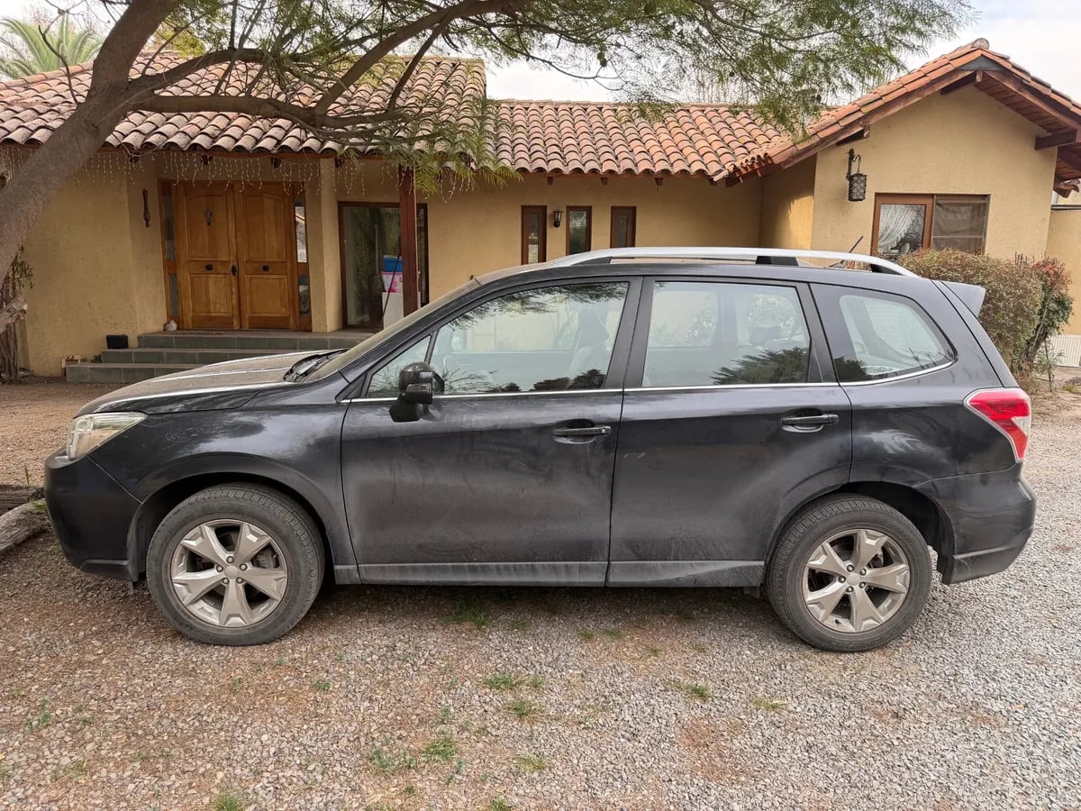 SUBARU FORESTER 2.0 Xt Turbo At 4x4 año 2013