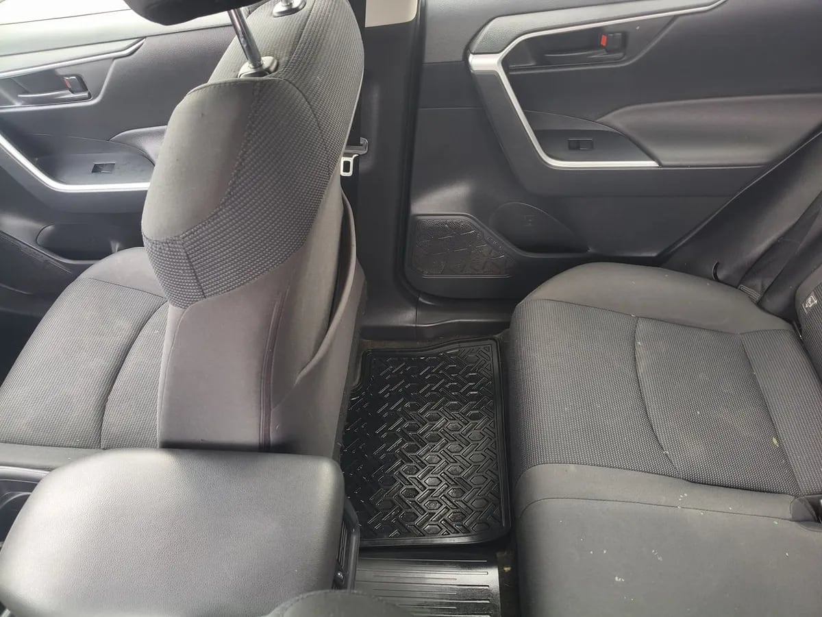 Toyota Rav 4 2.0 Le 4x2 Cvt At 5p año 2020