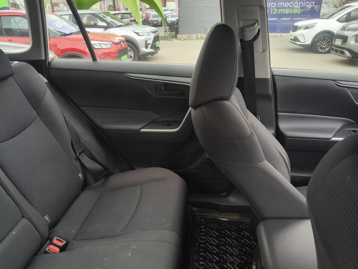 Toyota Rav 4 2.0 Le 4x2 Cvt At 5p año 2020