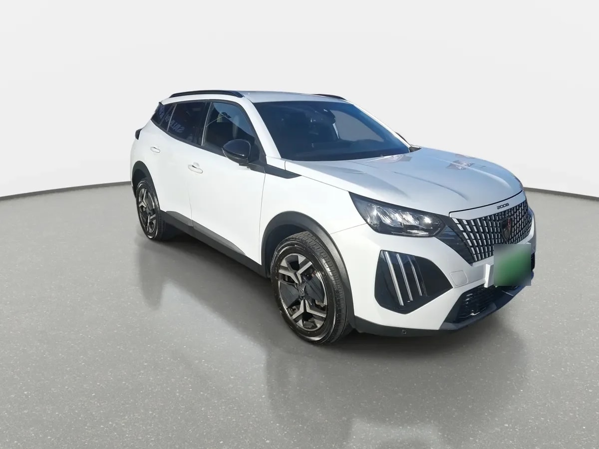Peugeot 2008 1.2 Allure Pack Puretech 130hp 4x2 Mt 5p año 2024