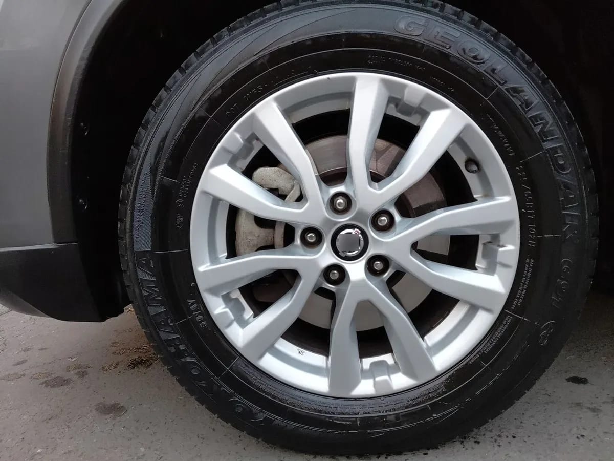 Nissan X-Trail 2.5 Sense Mc 4x2 Cvt At 5p año 2022