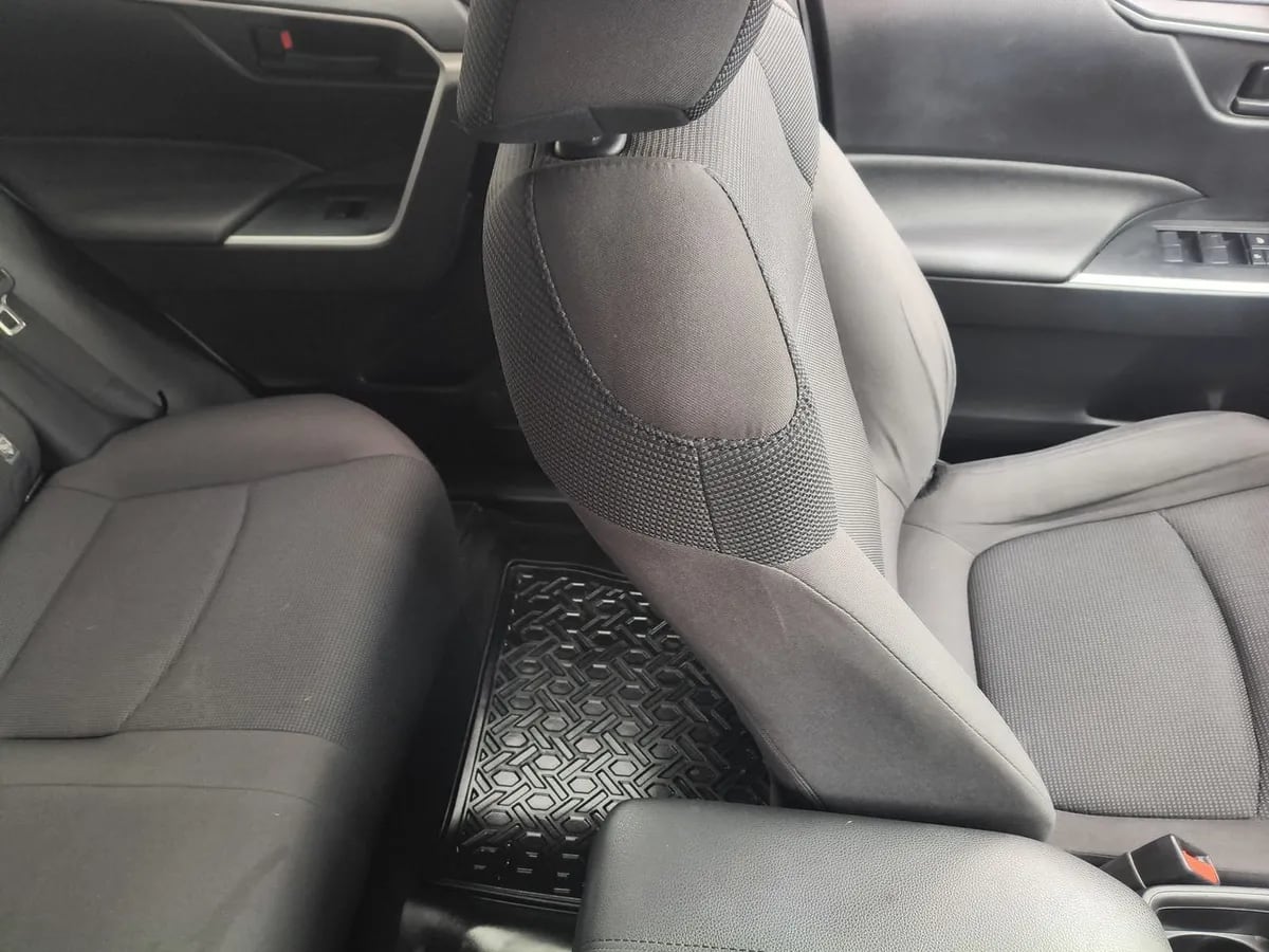 Toyota Rav 4 2.0 Le 4x2 Mt 5p año 2022