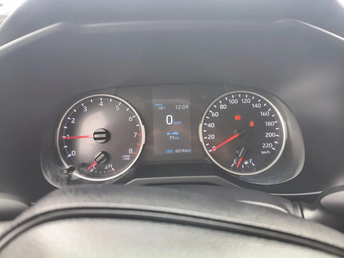 Toyota Rav 4 2.0 Le 4x2 Mt 5p año 2022