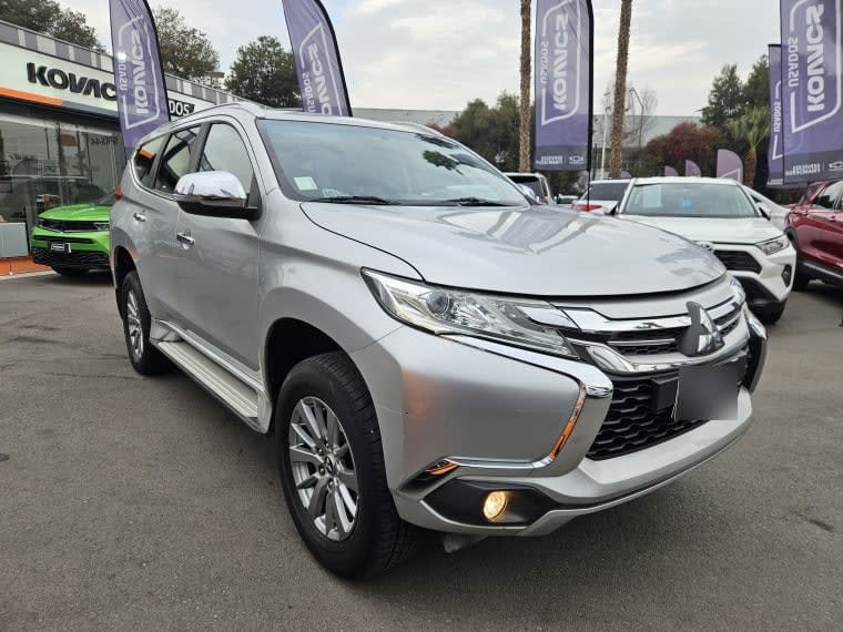 Mitsubishi Montero Sport Mt 4x2 2.4 año 2017
