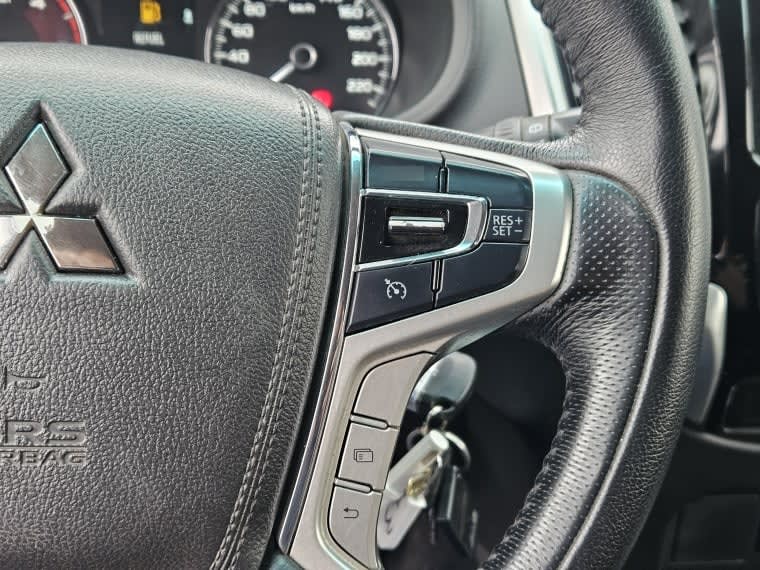 Mitsubishi Montero Sport Mt 4x2 2.4 año 2017