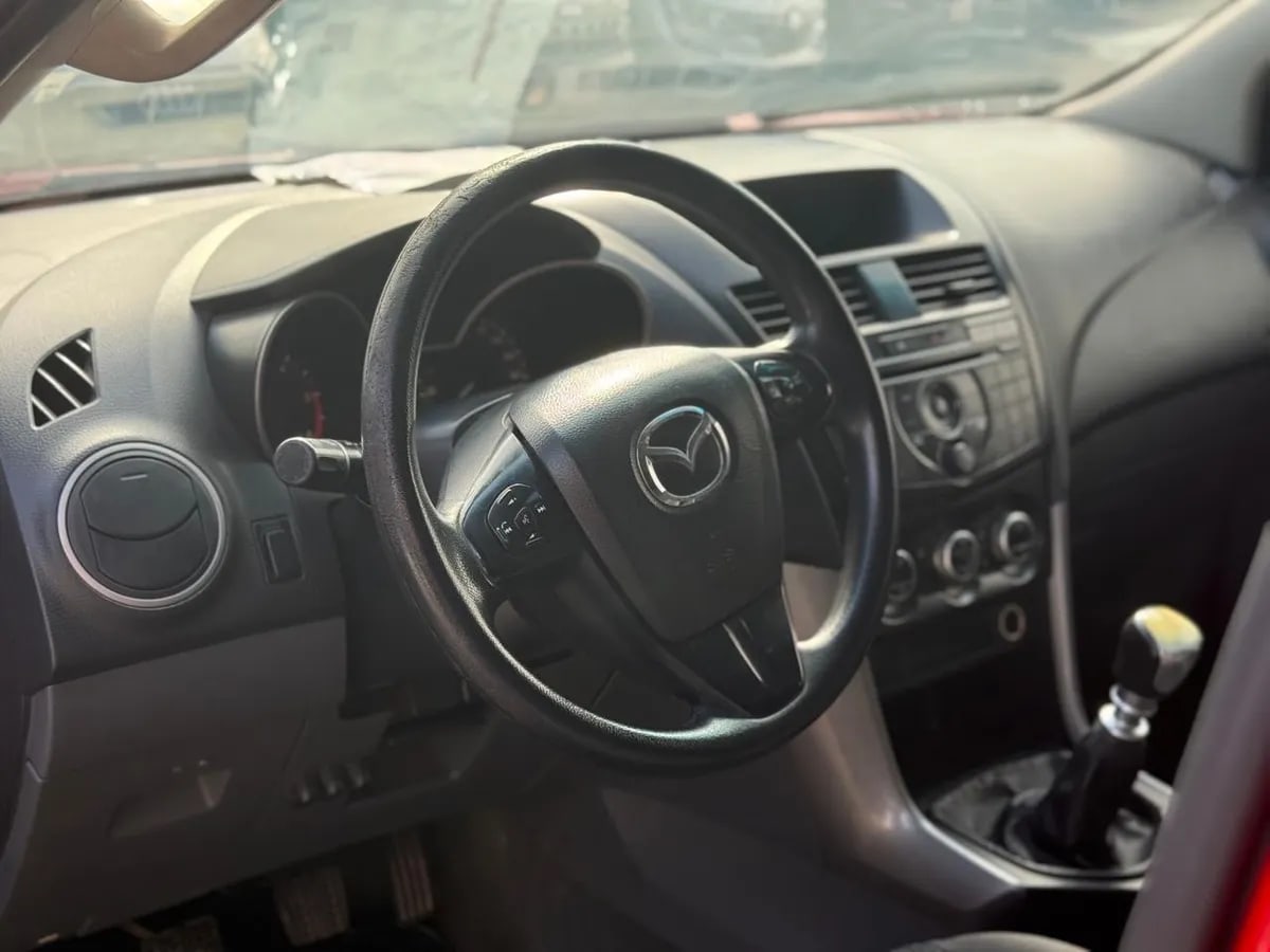 MAZDA BT-50 2.2 Doble Cabina Sdx Mt 4x2 Diesel año 2019